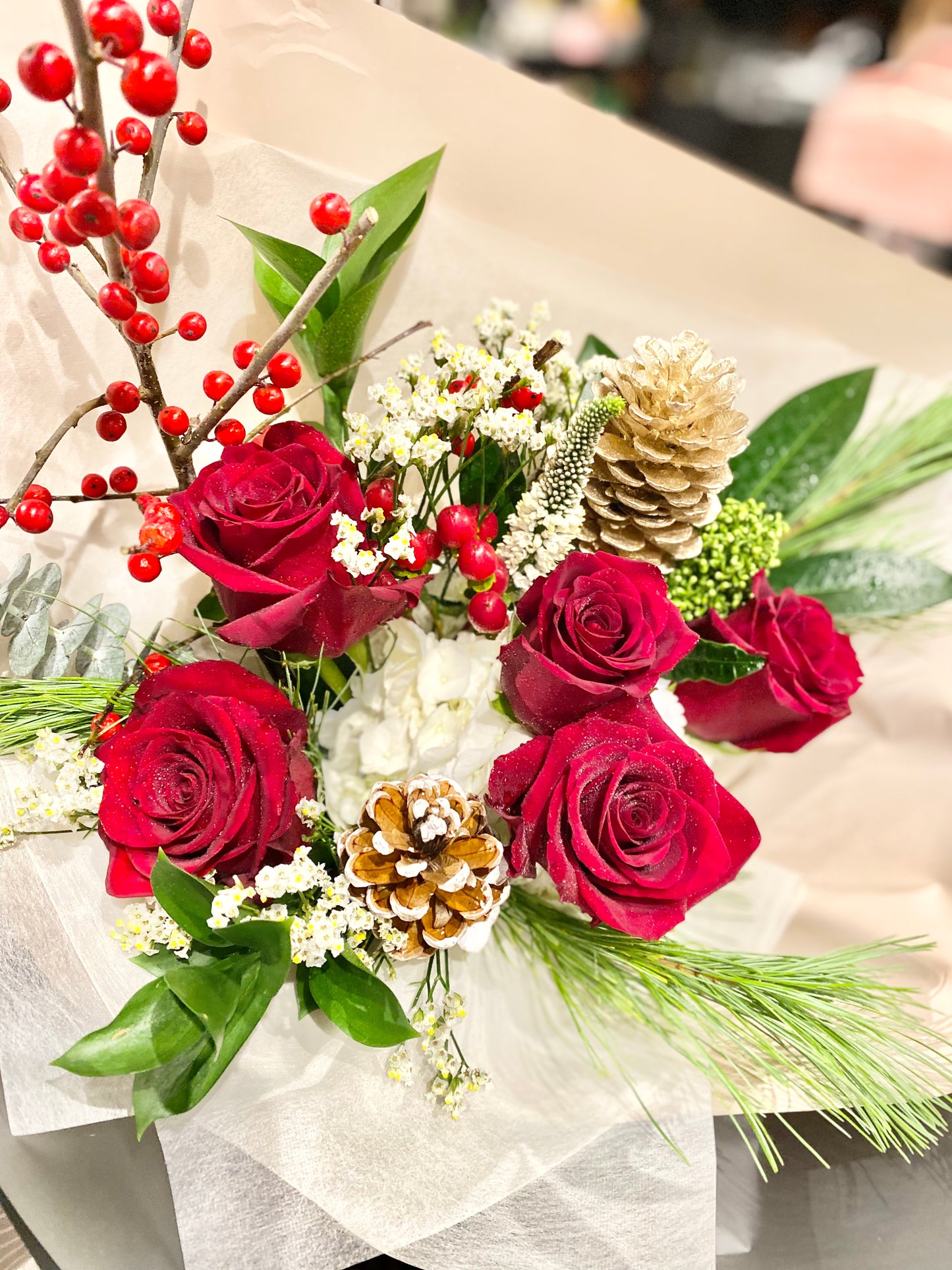 Holiday Fresh Bouquet 🎅 ⛄️🌹✨🎄